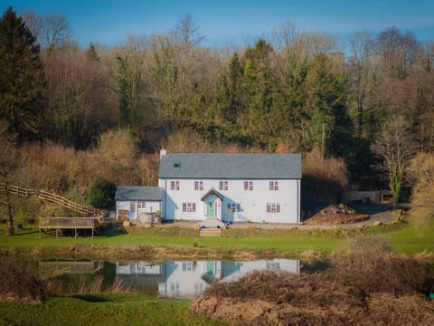 Property building, View (from property/room), Garden view, River view