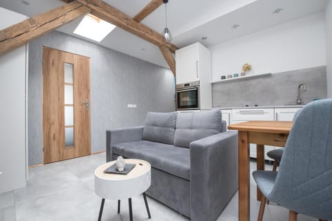 Kitchen or kitchenette, Living room, Seating area, Dining area, stove