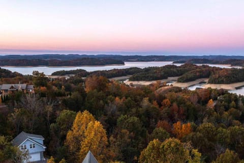 Near Douglas Lake Mountain Jewel Haven with Views Apartment in Douglas Lake