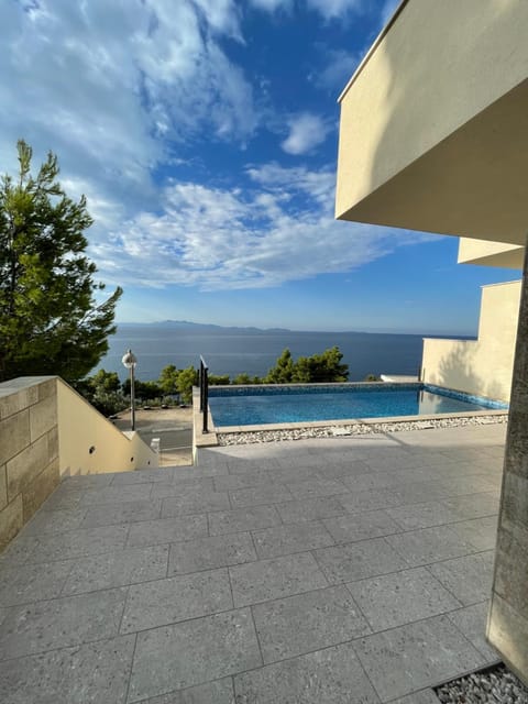 Sea view, Swimming pool