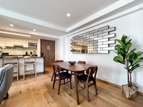 Dining area, Dinner