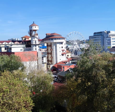 Day, City view, Location