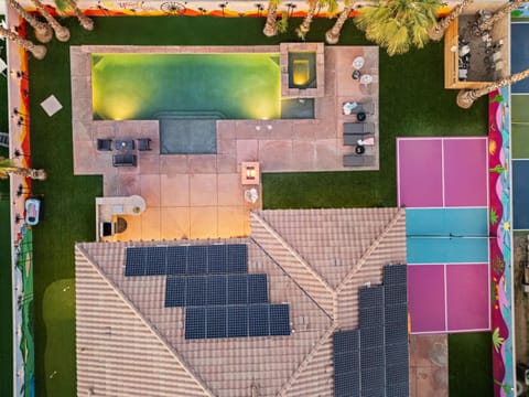 Patio, Pool view, Swimming pool, sunbed