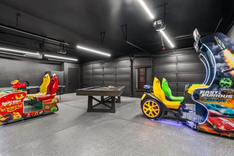 Game Room, Game Room, Table tennis