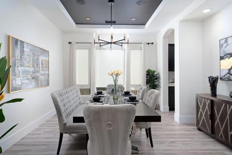 Seating area, Dining area