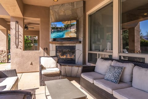 Day, TV and multimedia, Seating area