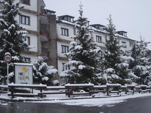 Facade/entrance, Winter, Autumn