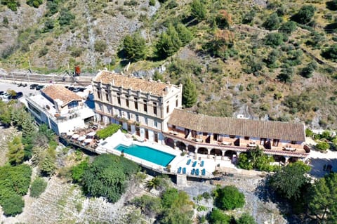 Property building, Natural landscape