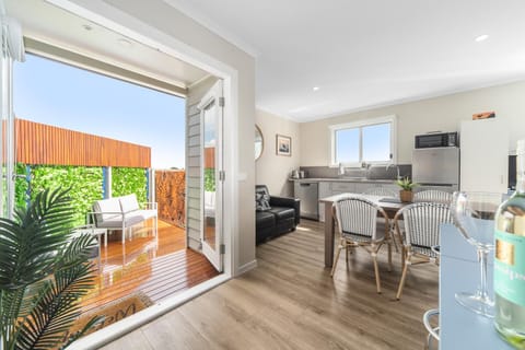 Balcony/Terrace, Kitchen or kitchenette, Seating area, Dining area, heating, internet, internet, pet friendly, air conditioner