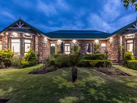 Property building, Garden, Garden view