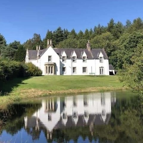 Property building, Natural landscape, Lake view