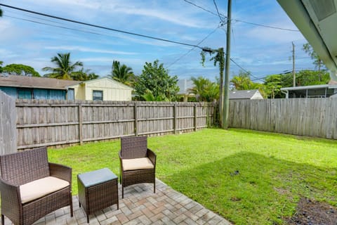 Pet-Friendly Jupiter Townhome, 6 Mi to Beaches! House in Jupiter