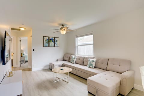 Pet-Friendly Jupiter Townhome, 6 Mi to Beaches! House in Jupiter