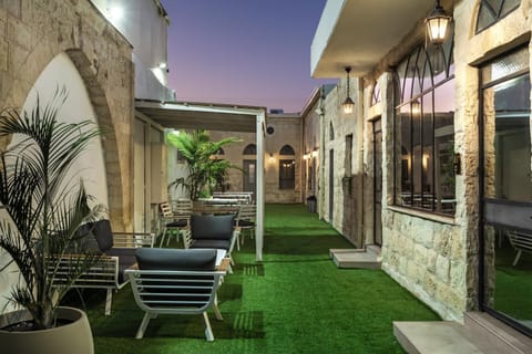 Patio, Inner courtyard view