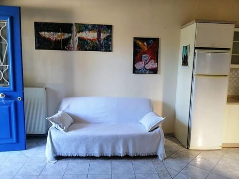 Artistic and Relaxing Experience Apartment in Argolis, Greece