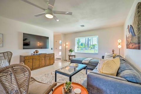 Waterfront Lake Dora Escape with Private Dock and Slip House in Tavares