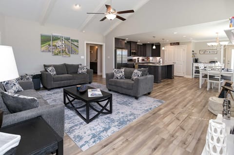 Spacious Hazel Green Home with Fireplace, Yard! House in Alabama