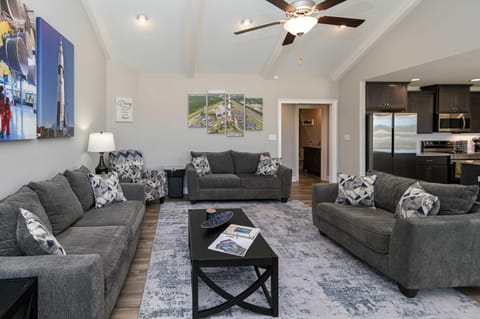 Spacious Hazel Green Home with Fireplace, Yard! House in Alabama