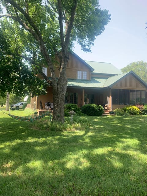 Property building, Day, Garden, Garden view