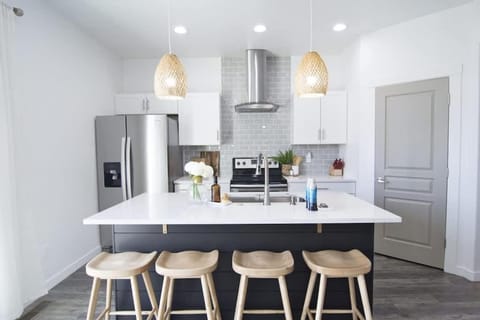 The Bella! West Nampa Private 3 Bedroom Home House in Caldwell