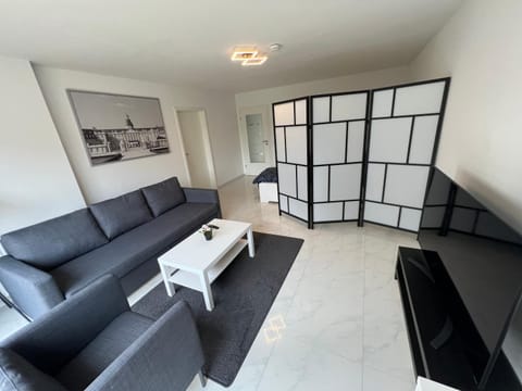 TV and multimedia, Living room, Bedroom