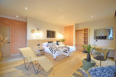 Photo of the whole room