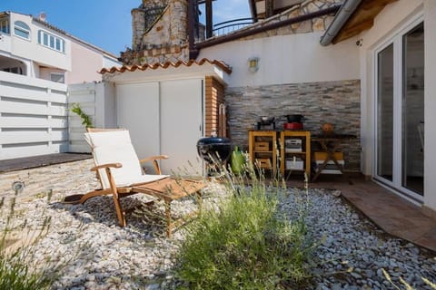 Property building, Patio, Garden, View (from property/room), Balcony/Terrace, Garden view