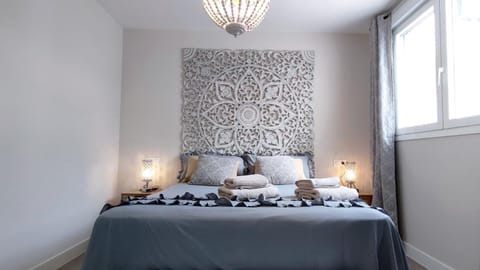 Bed, Photo of the whole room, Bedroom, towels, wardrobe