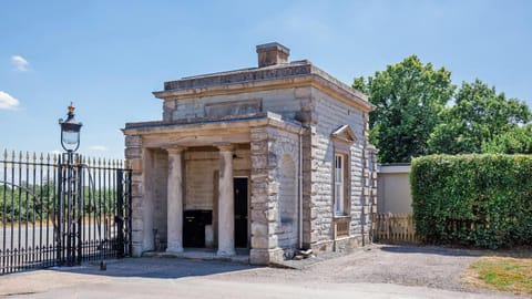 Property building, Garden, Landmark view