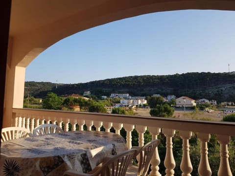 Balcony/Terrace, Landmark view