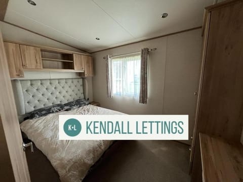 Amble Retreat, Seal Bay Resort House in Selsey