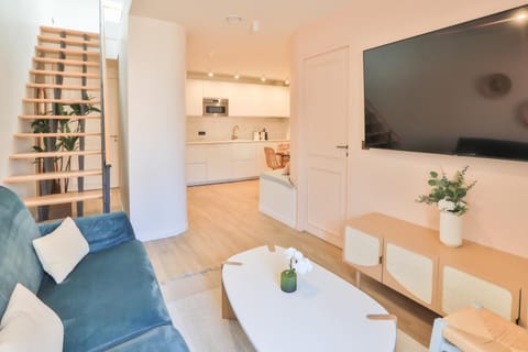 TV and multimedia, Kitchen or kitchenette, Living room, Seating area, Dining area, minibar, pet friendly