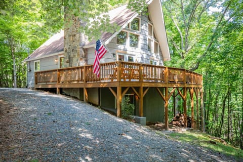 Gnome Away from Home! Powder Horn House in Watauga