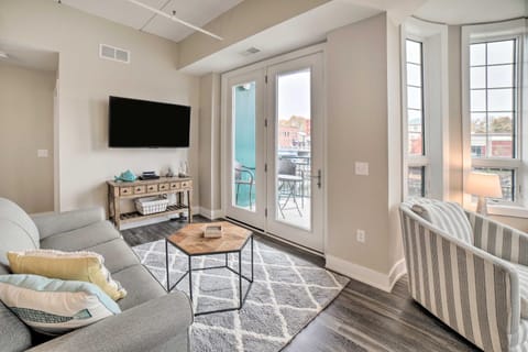 Luxe Manistee Condo with Balcony and River Views! Apartment in Manistee