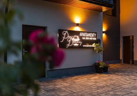 Property building, Facade/entrance, Logo/Certificate/Sign, Logo/Certificate/Sign