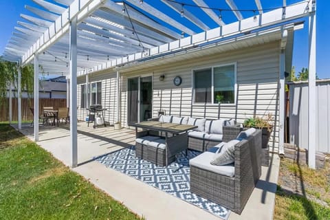 Caldwell Lux Getaway! Large Family Friendly Home House in Caldwell