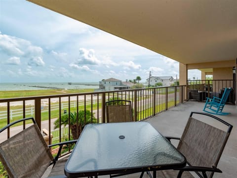 Balcony/Terrace, Seating area, Sea view, furniture