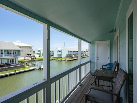 Balcony/Terrace, Seating area, River view