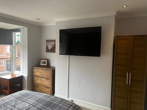 Two the Manor Born 3 bedroom house House in North Shields