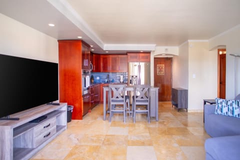 Four Paddle Condominium 2210 Thirty plus night rental Apartment in Honolulu
