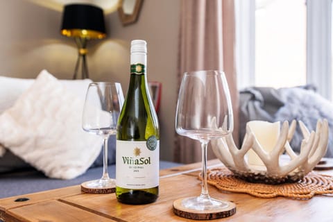 Living room, Drinks, Drinks