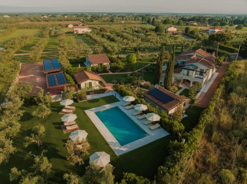 Property building, Swimming pool