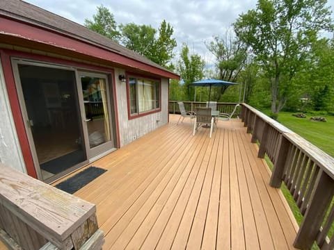 Little Whit on Chautauqua Lake House in Allegheny River