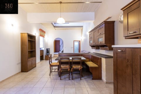 Amazing house in Sliema Central with BBQ & Parking by 360 Estates Apartment in Sliema
