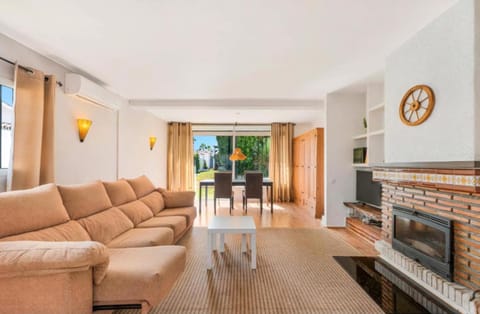 TV and multimedia, Living room, fireplace, flat iron, heating, internet, air conditioner