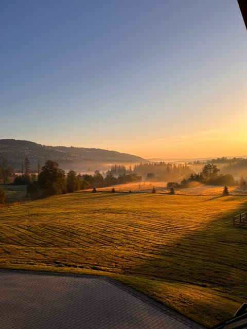 Spring, Day, Natural landscape, View (from property/room), Mountain view, Area and facilities, Sunrise