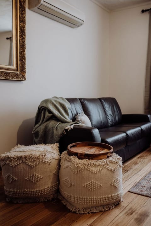 Cottage on Groom - St Marys Charm and Convenience! House in Tasmania