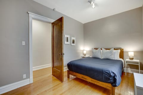 Light Filled with Tasteful Pops of Color - You Will Love This Mid-Century Modern Gem apts Apartment in Chicago