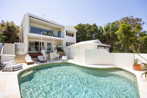 Property building, Swimming pool, Swimming pool