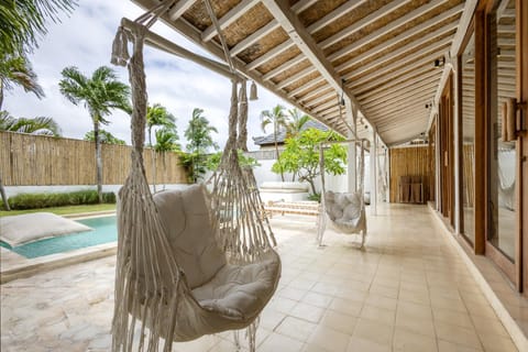 Patio, Day, Natural landscape, Garden, View (from property/room), Balcony/Terrace, Seating area, Garden view, Pool view, Swimming pool, sunbed